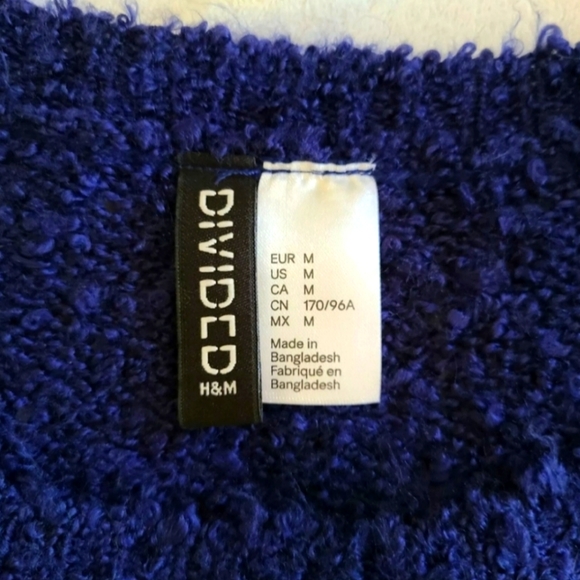 3 for $15 Divided H&M Deep Royal Blue Fuzzy Sweater Size Medium - Picture 4 of 5